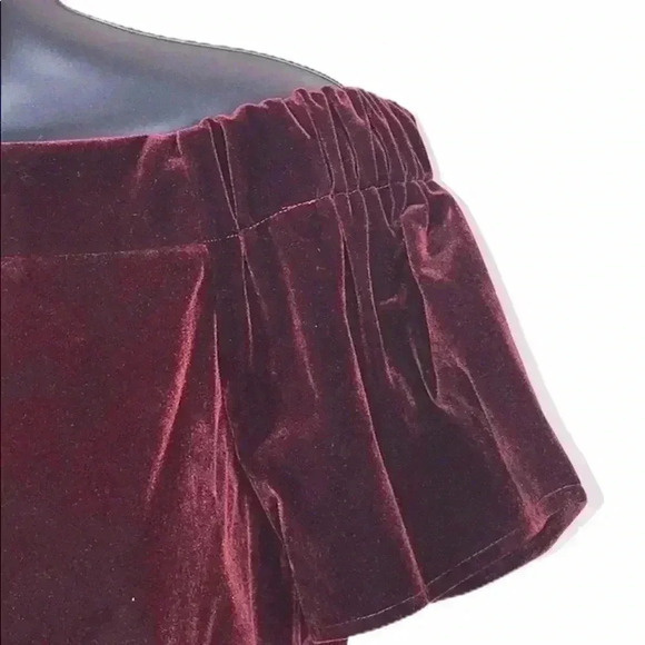ASOS Velvet Off Shoulder Blouse Size 0–C1 - Picture 3 of 7